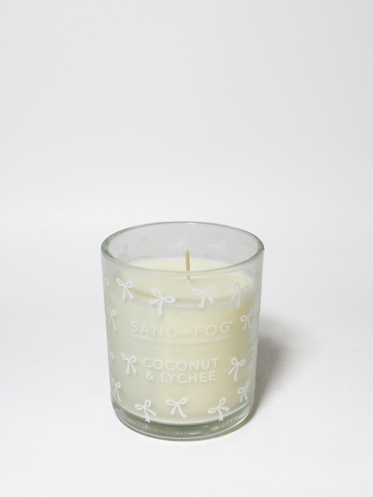 Fragrant Coconut & Lychee 10 oz scented candle
