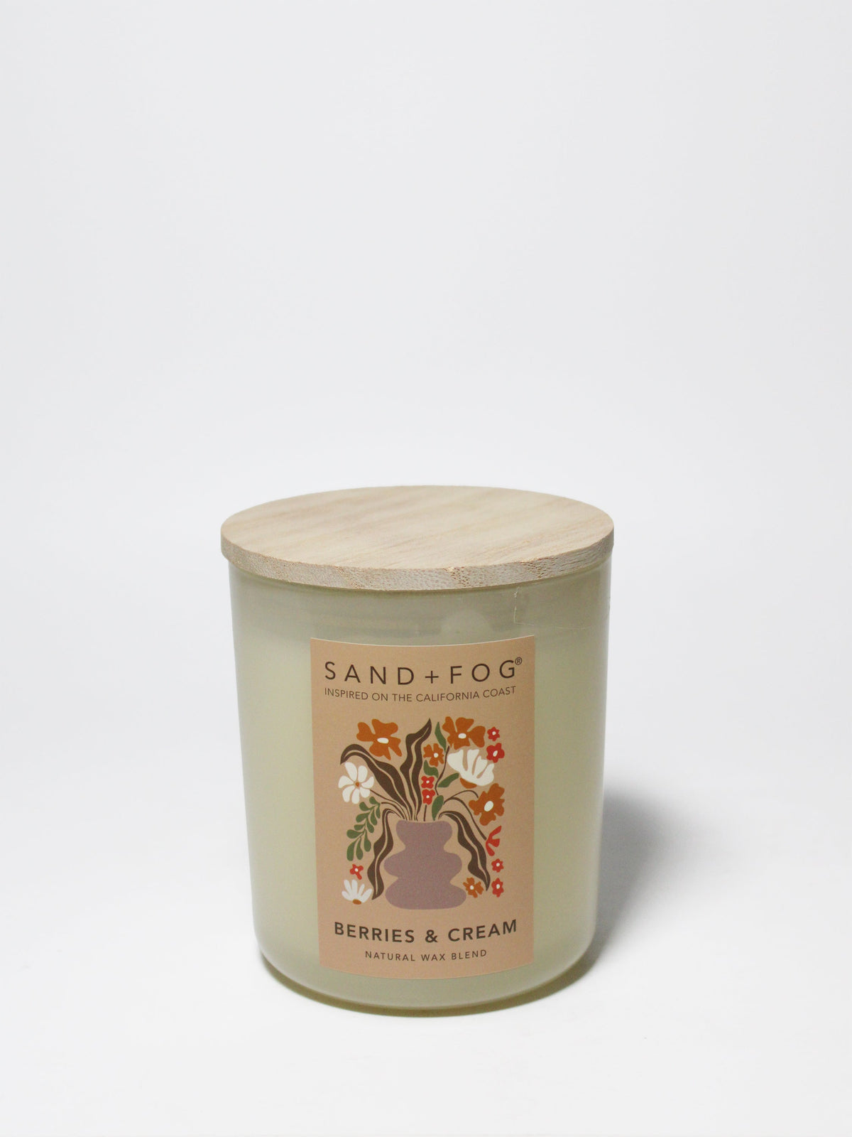Fragrant Berries & Cream 10 oz scented candle