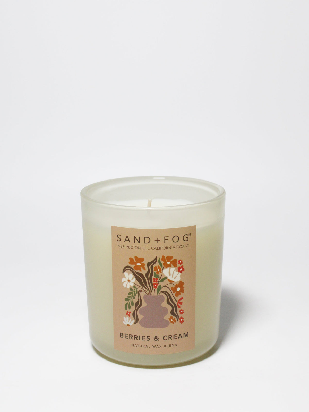 Fragrant Berries & Cream 10 oz scented candle