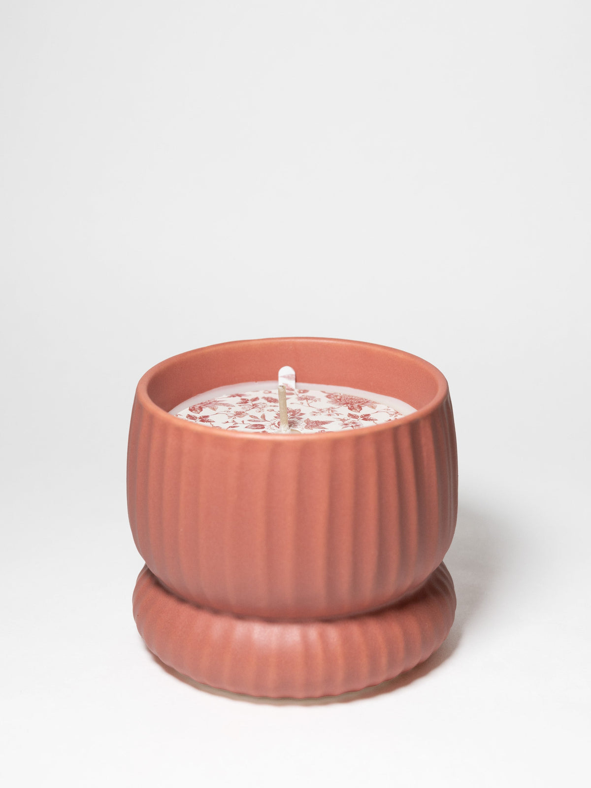 Fragrant Amber & Fig 10 oz scented candle