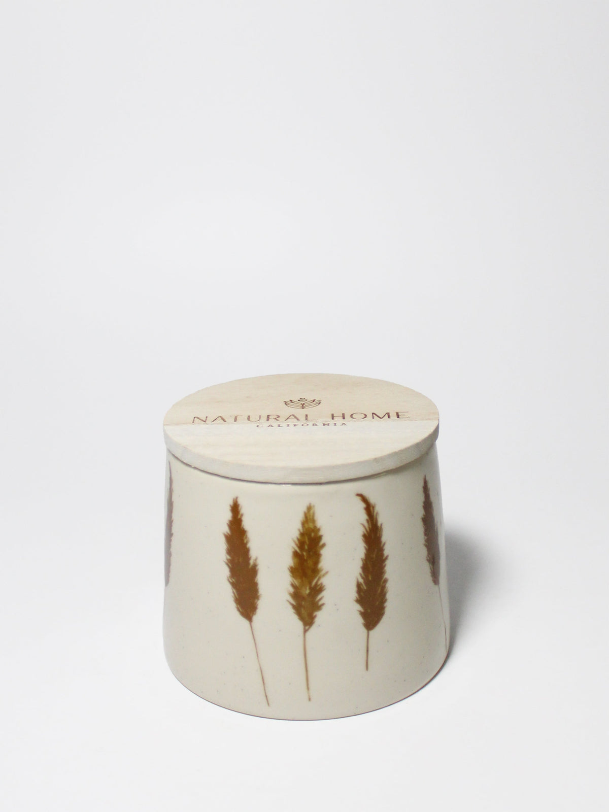 Fragrant Amber & Fig Natural Home 7 oz scented candle