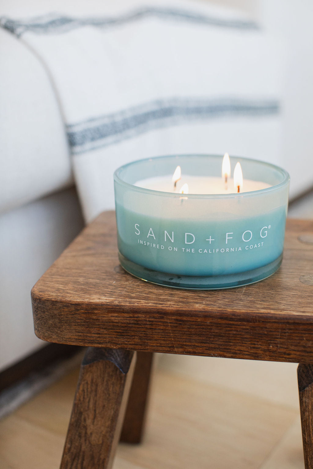 Fragrant California Beach House 23 oz scented candle