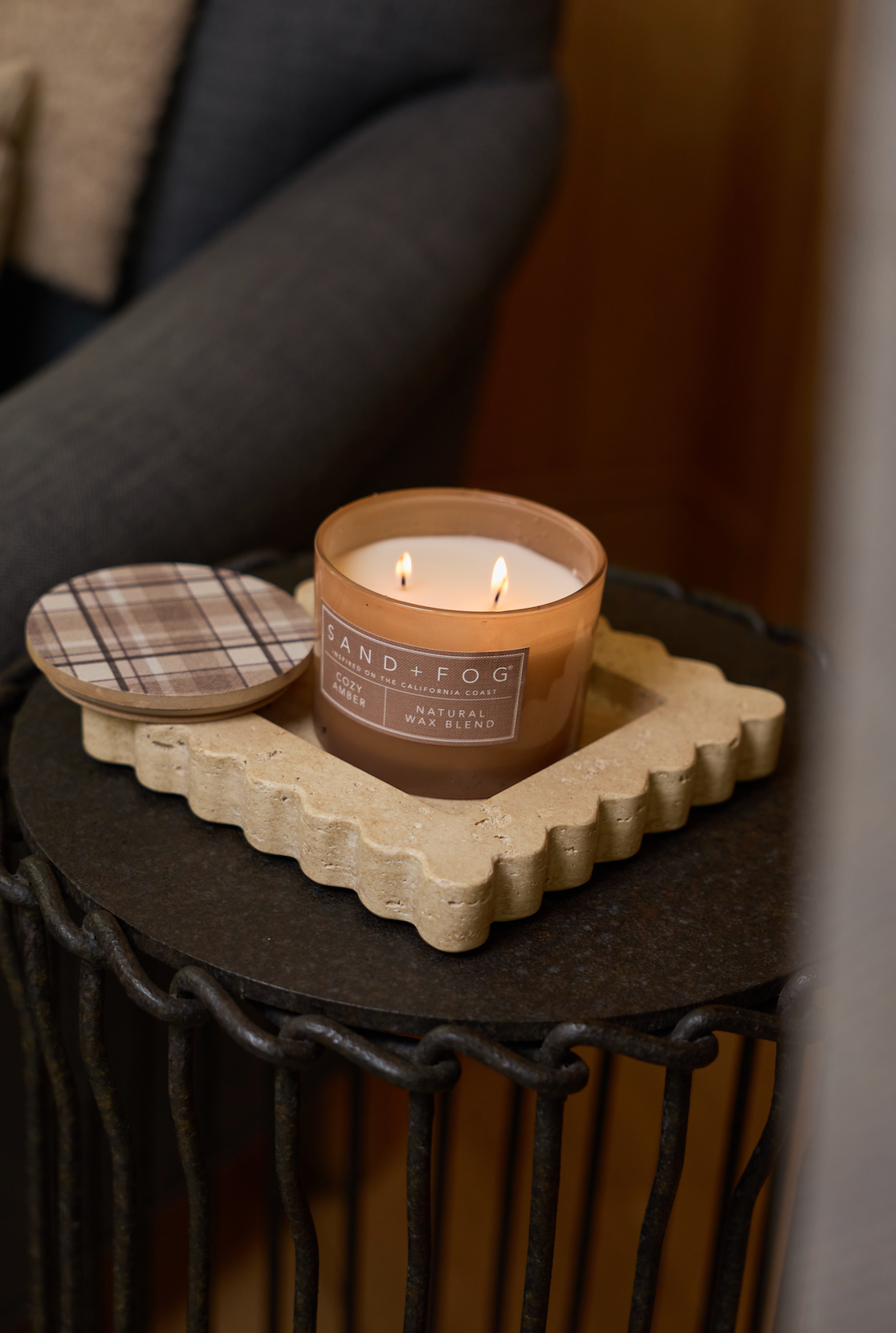 Fragrant Cozy Amber 12 oz scented candle