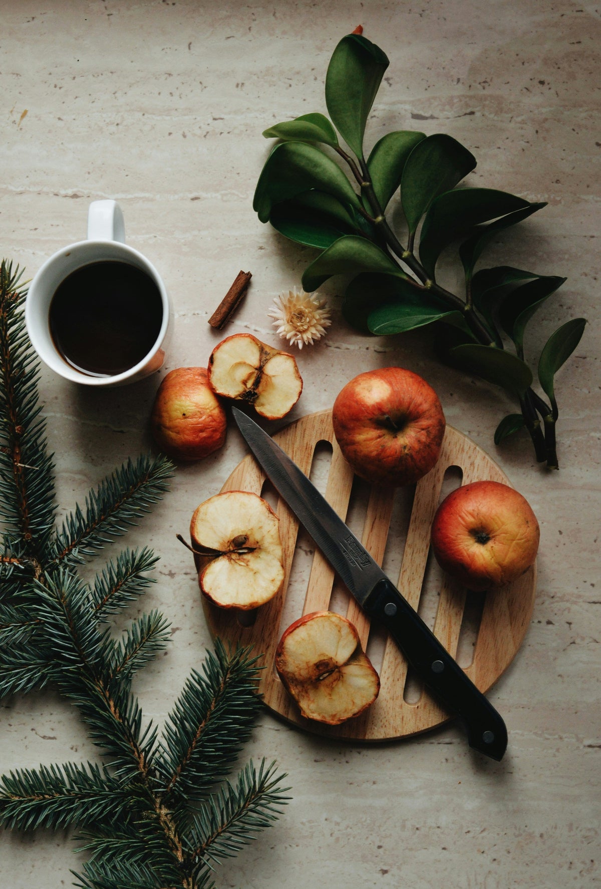 Fragrant Apple Spice 12 oz scented candle